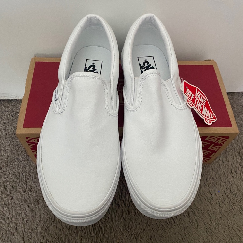 VANS CLASSIC SLIP ON WHITE TRAINERS